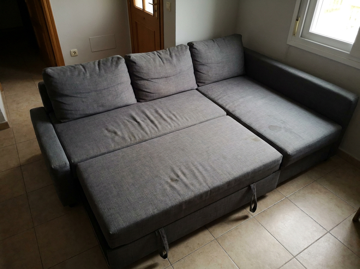 Sofá cama chaise longue con arcón